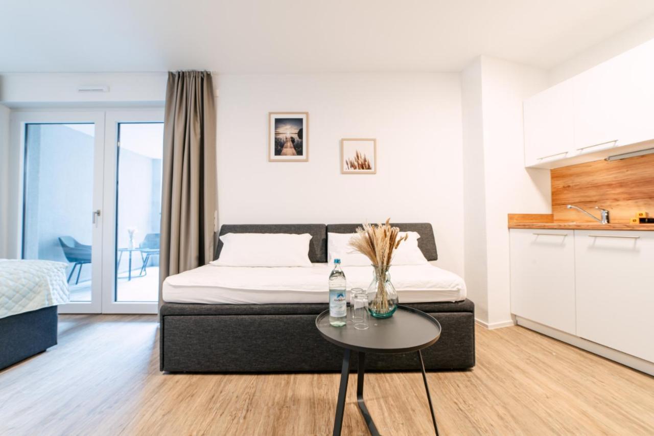 Zentrahome - Zentral Outlet Business Smarttv Balkon Metzingen  Exteriör bild